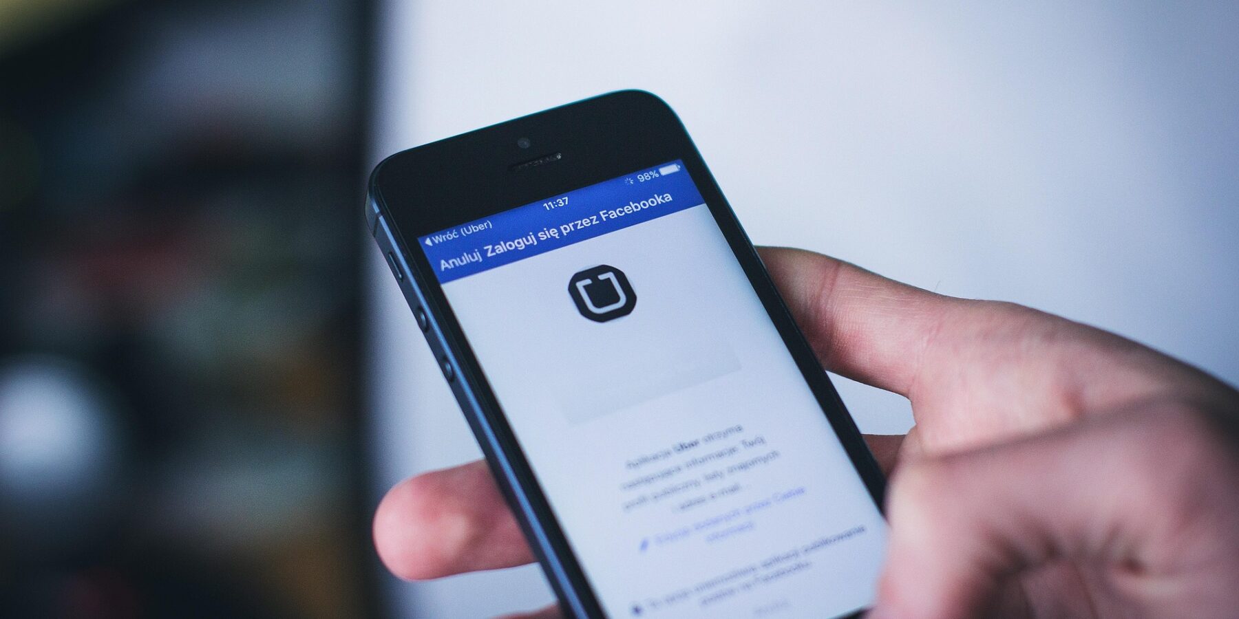 rideshare distraction