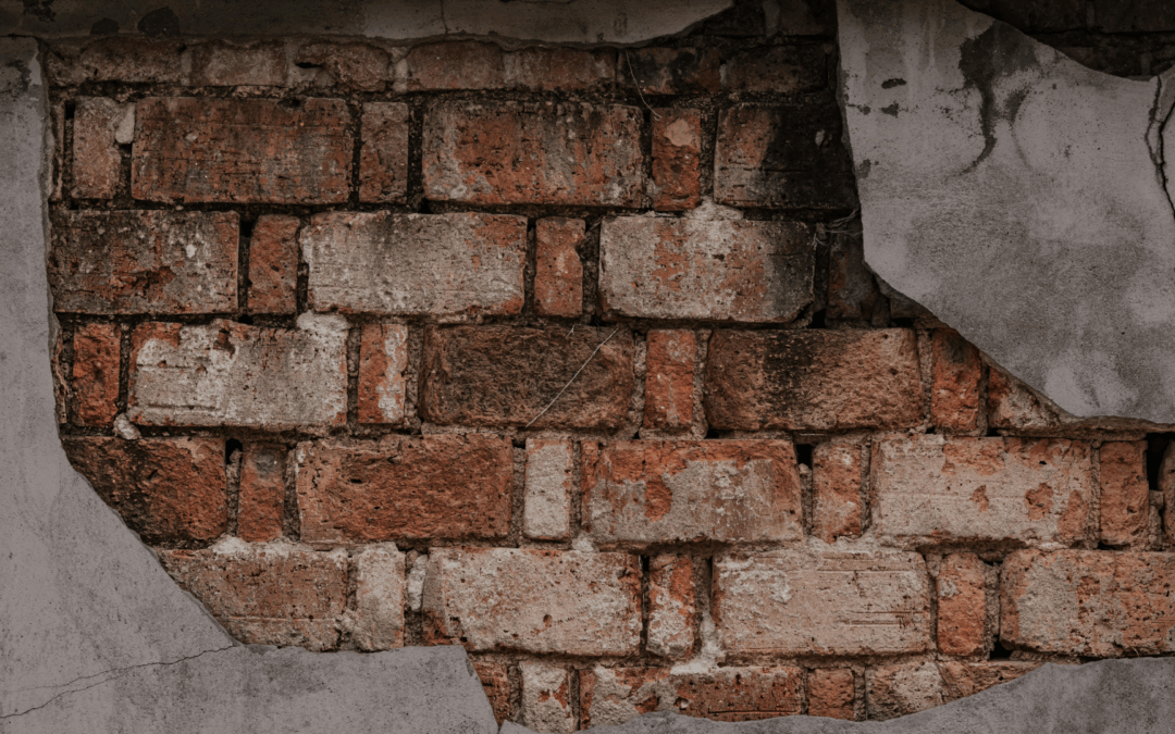 Deputy Hurt After Crashing Into Brick Wall in Lakeside